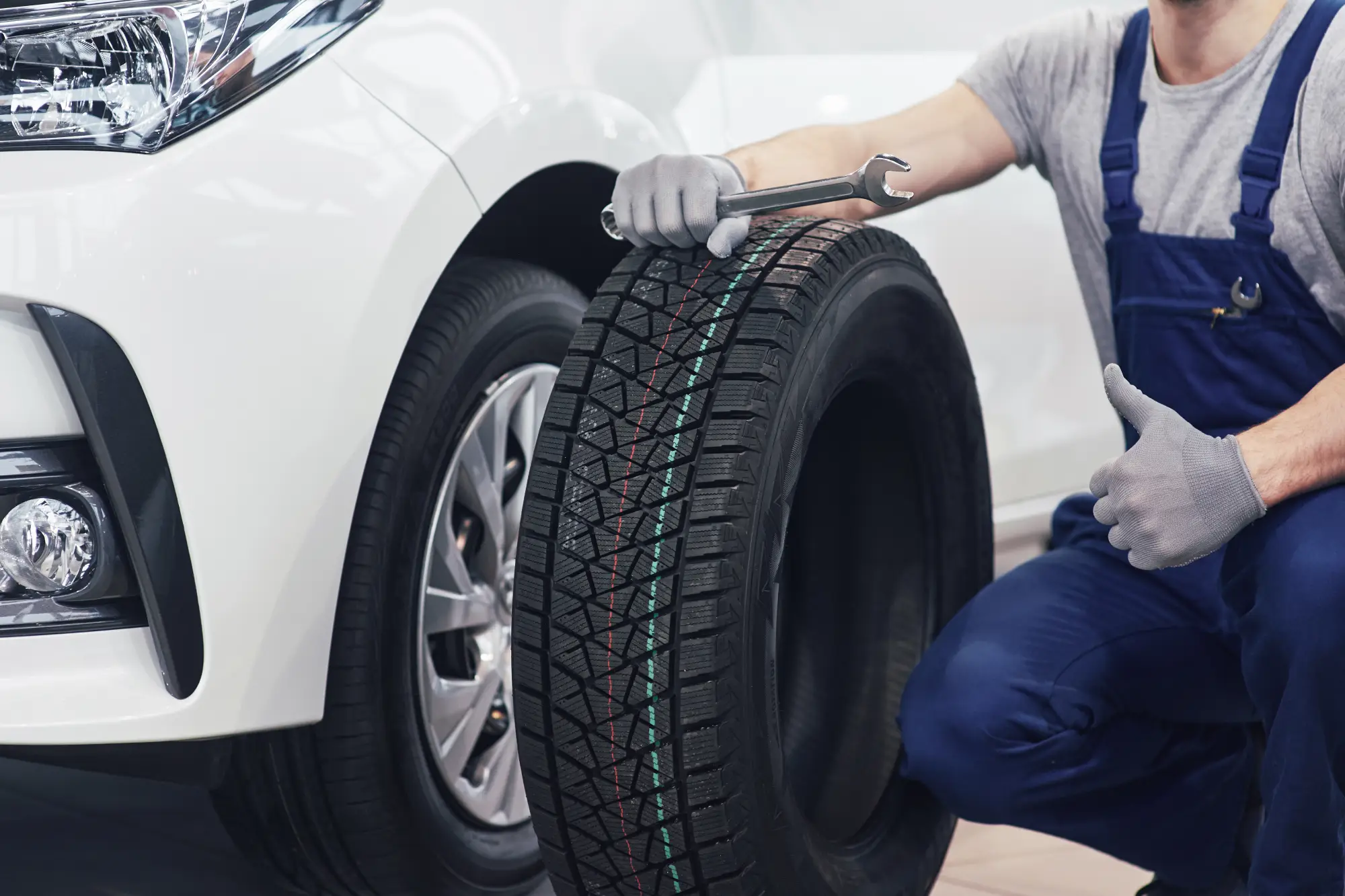 Descubra a melhor marca de pneu para carro de passeio